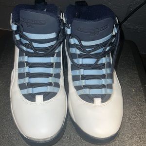 Authentic Jordan 10 Villanova color way size 8